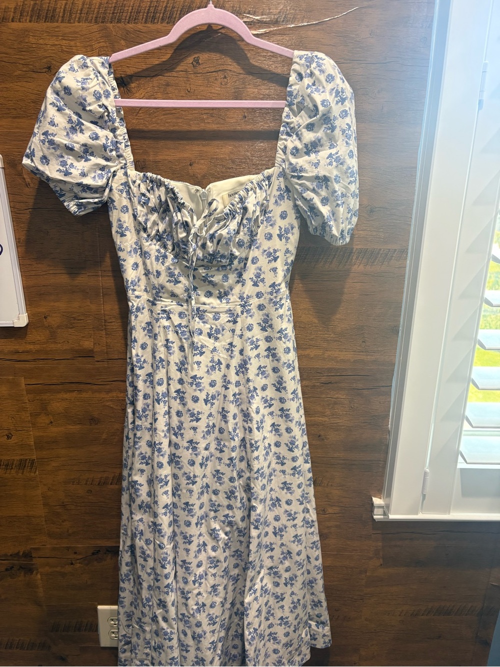 House of CB 'Tallulah' Blue Floral
Puff Sleeve Midi Dress - Picture 2 of 11